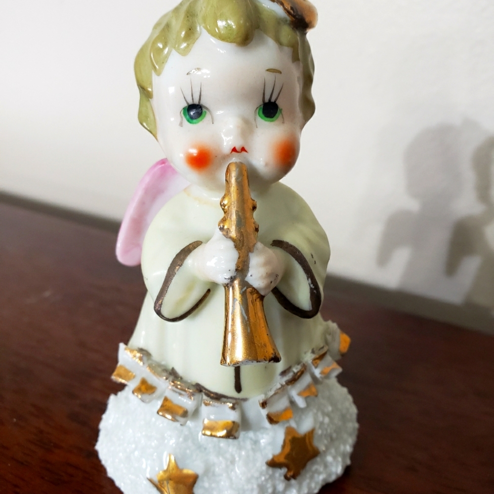 Angel figure